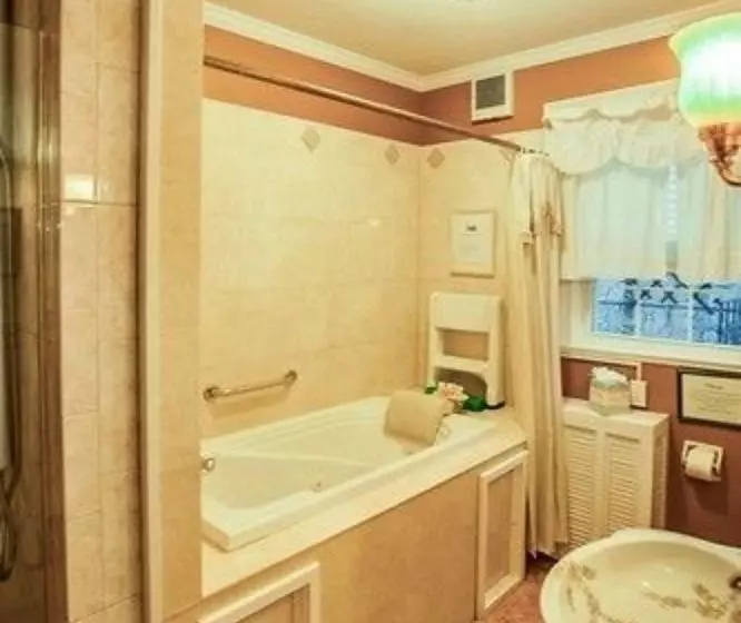 Melange Bed And Breakfast