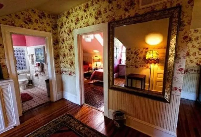 Melange Bed And Breakfast