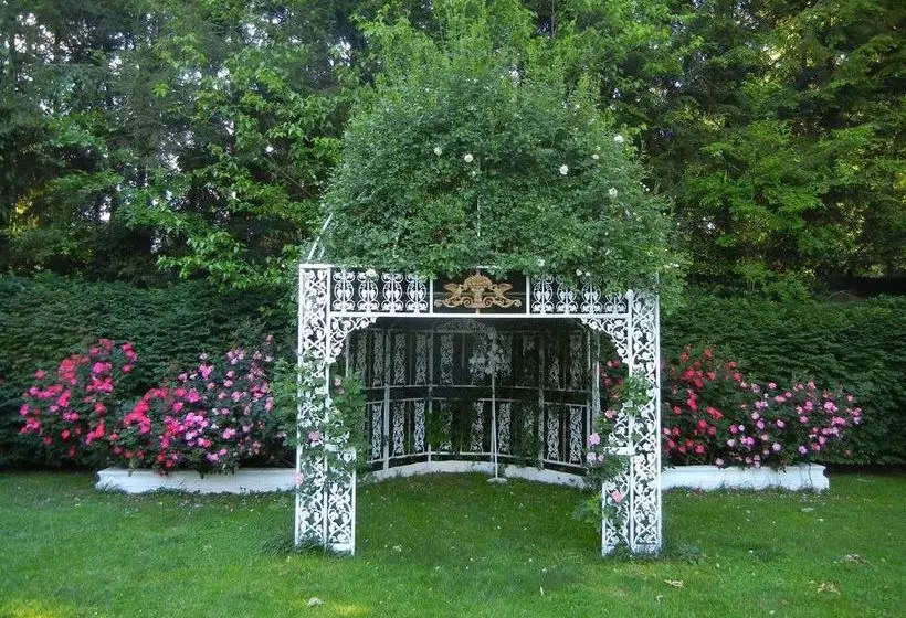 Melange Bed And Breakfast