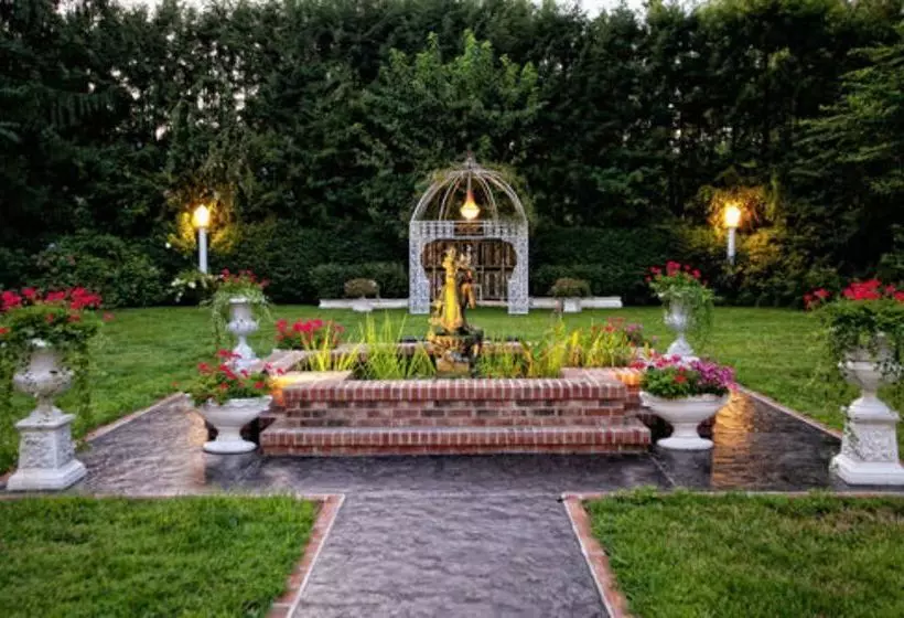 Melange Bed And Breakfast