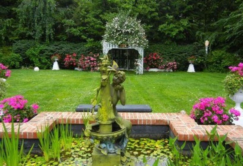 Melange Bed And Breakfast