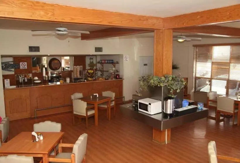 モーテル American Inn Hotel & Suites Parral