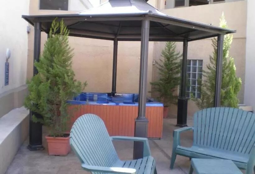 モーテル American Inn Hotel & Suites Parral