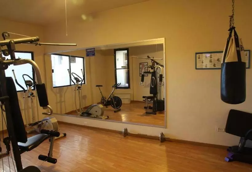 モーテル American Inn Hotel & Suites Parral