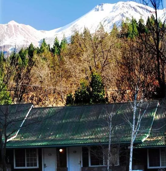 모텔 Strawberry Valley Inn