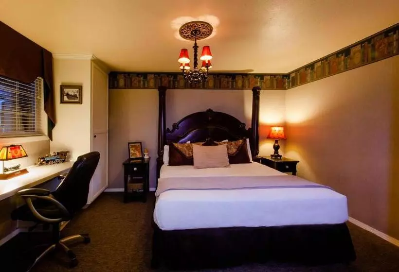 모텔 Strawberry Valley Inn