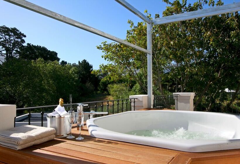 פנסיון Nova Constantia Boutique Residence