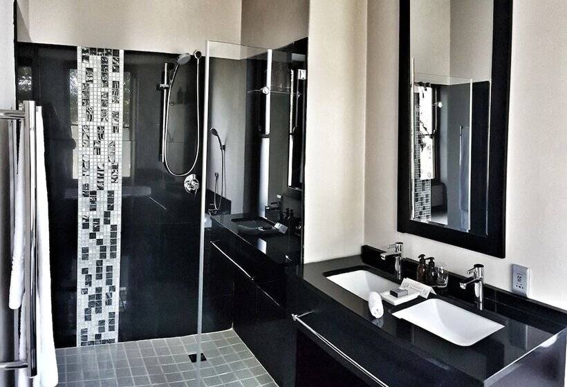 פנסיון Nova Constantia Boutique Residence