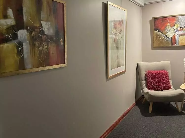 بنسيون Oasis Inn Ulladulla