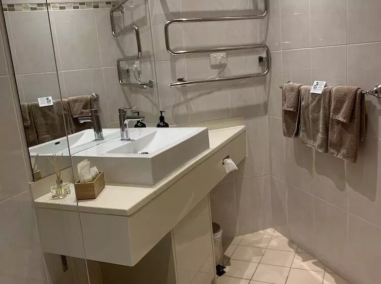 بنسيون Oasis Inn Ulladulla