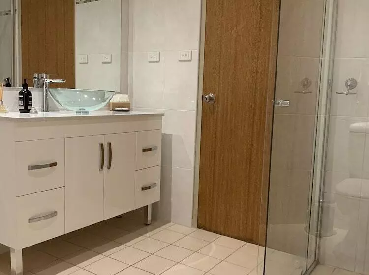 بنسيون Oasis Inn Ulladulla