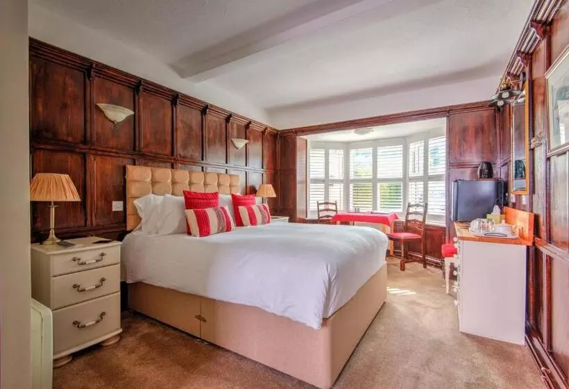 פנסיון Potters Mooring