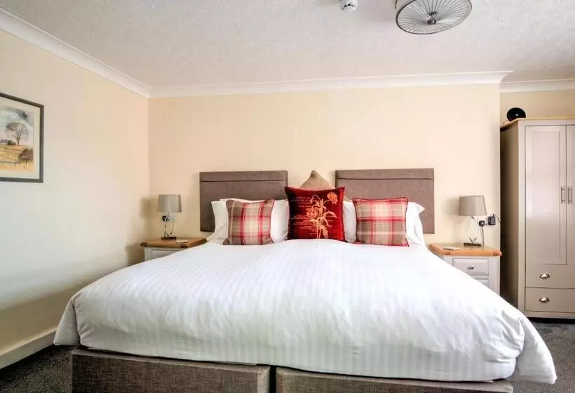 פנסיון Potters Mooring