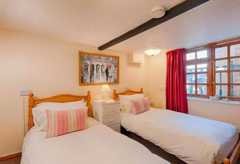 פנסיון Potters Mooring