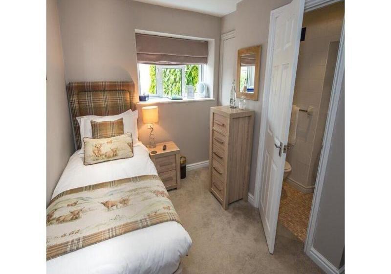 膳宿费 The Lansdowne