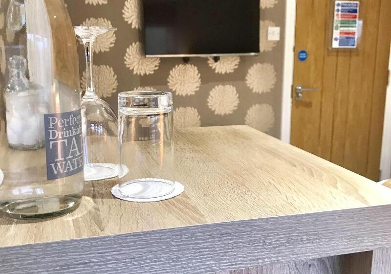 膳宿费 The Lansdowne