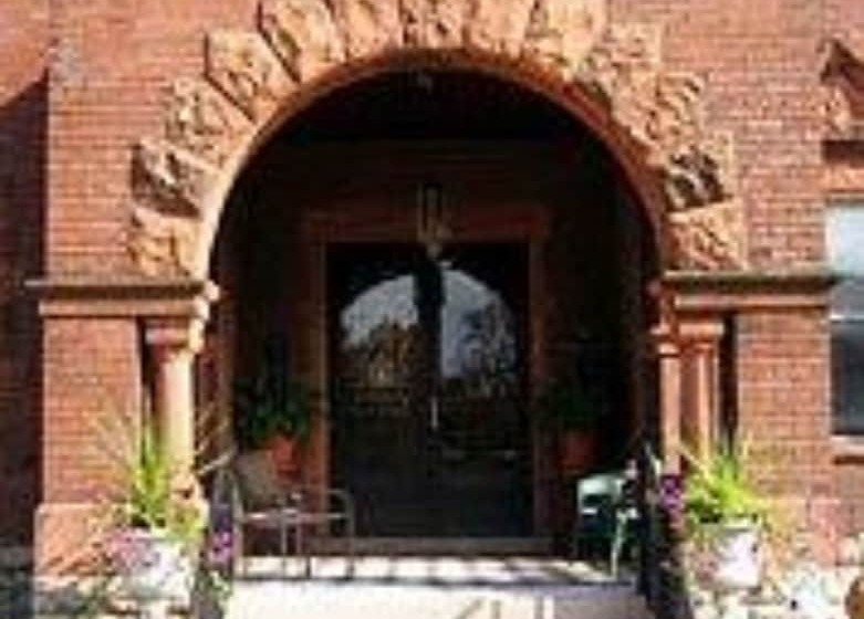 The Bennett House Bed & Breakfast