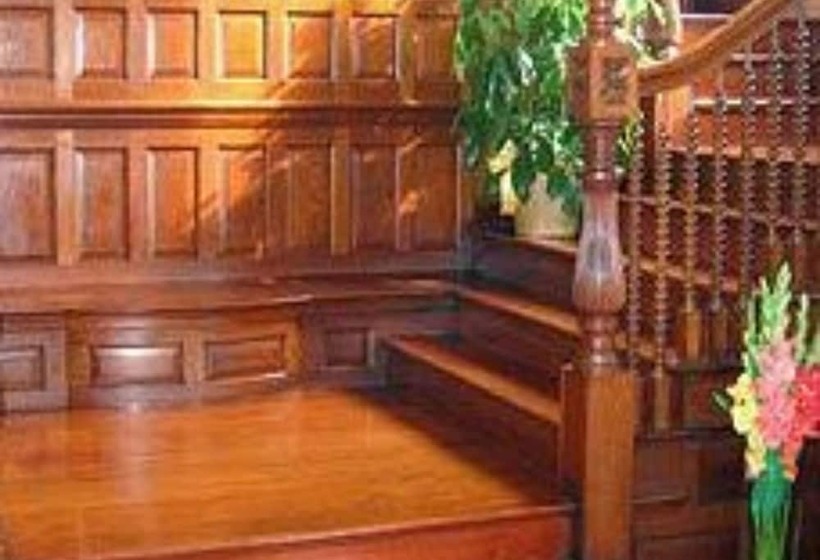 The Bennett House Bed & Breakfast