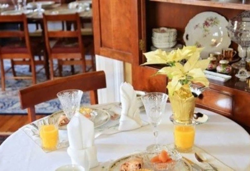 The Bennett House Bed & Breakfast