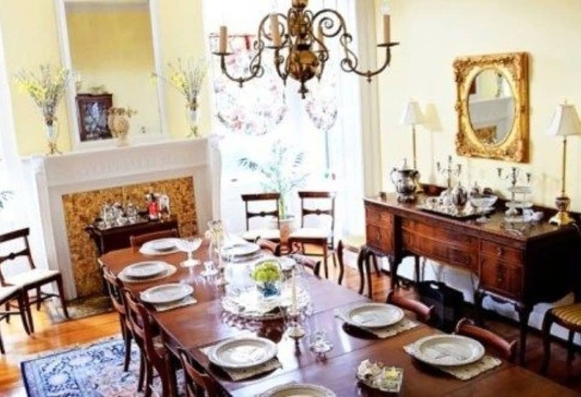 The Bennett House Bed & Breakfast