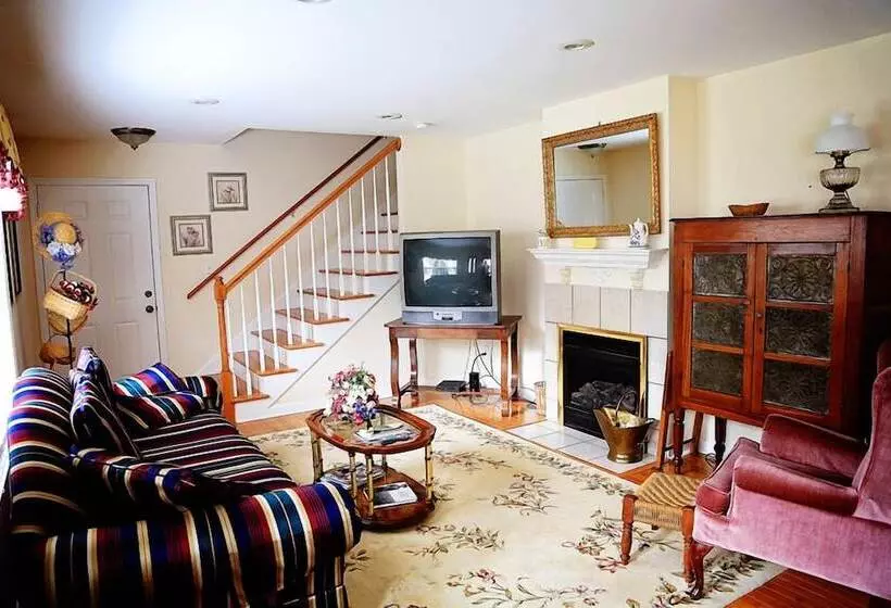 The Bennett House Bed & Breakfast