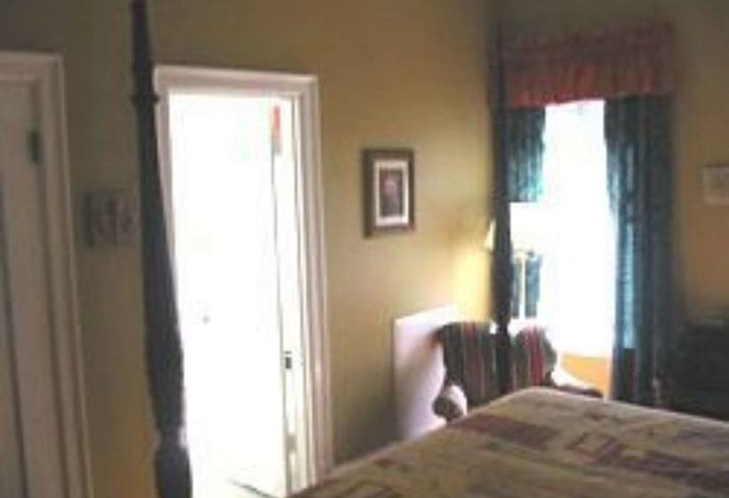 住宿加早餐  The Villa