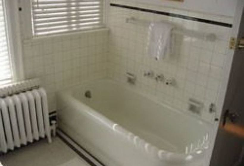 住宿加早餐  The Villa