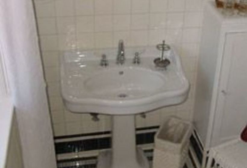 住宿加早餐  The Villa