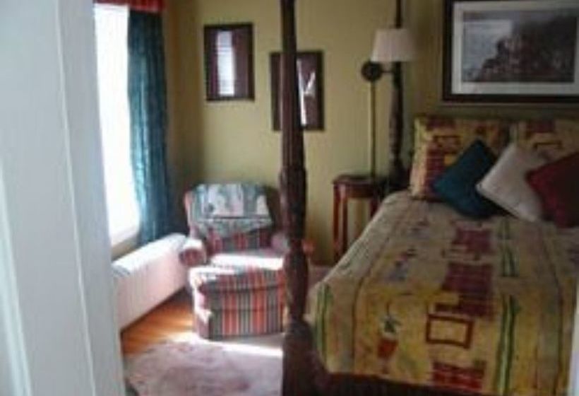 住宿加早餐  The Villa