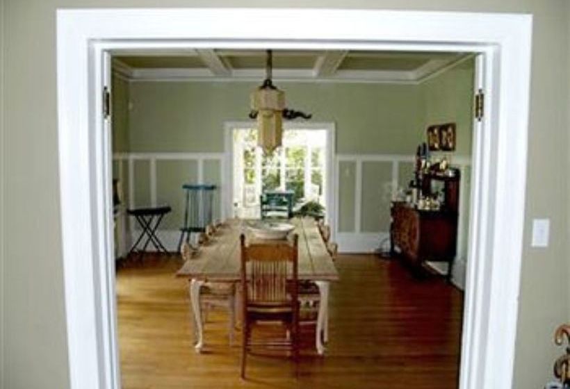 住宿加早餐  The Villa