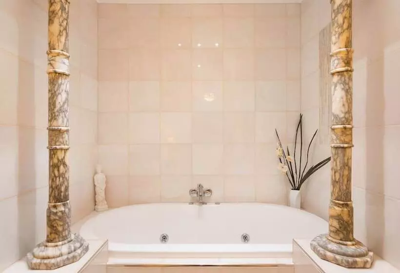 Villa Della Rosa Bed & Breakfast