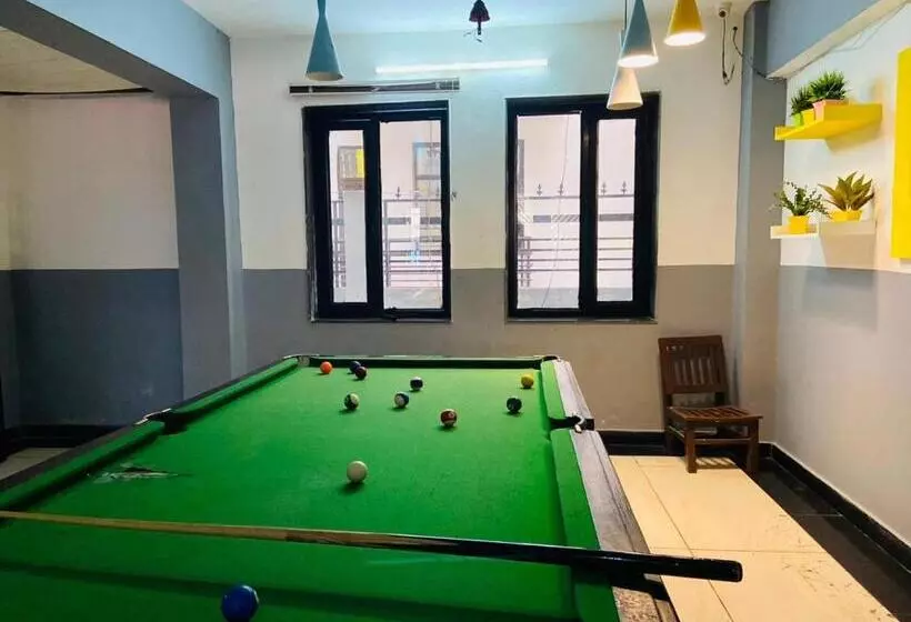 ホテル Abuzz Oxfordcaps Agrasen Boys Hostel, Dehradun