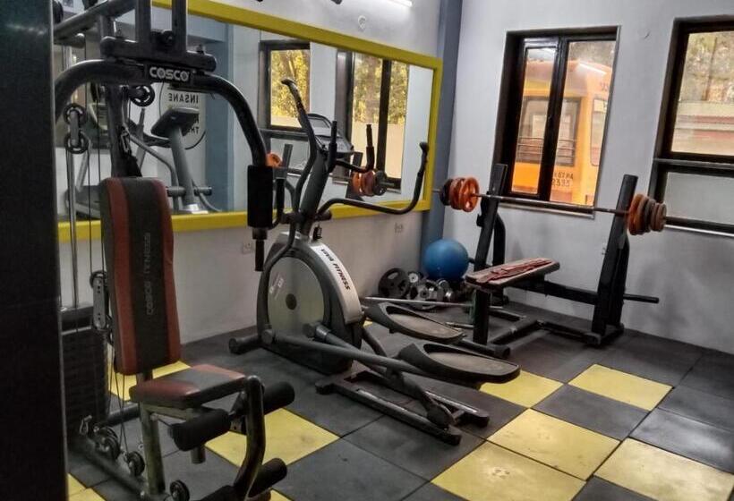 酒店 Abuzz Oxfordcaps Agrasen Boys Hostel, Dehradun