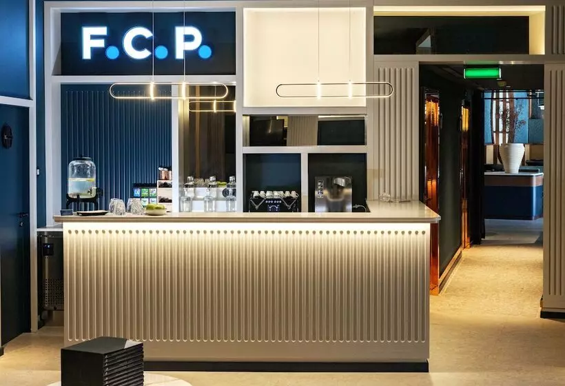 هتل Axis Porto Club Aliados