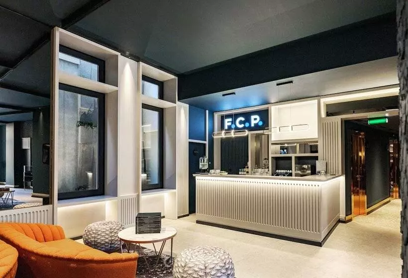 هتل Axis Porto Club Aliados