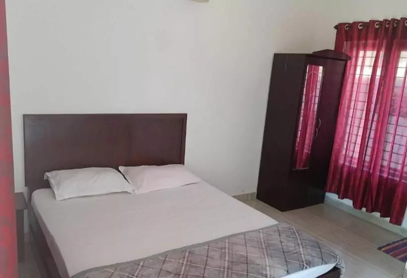 ホテル Capital O Yayaz Resorts