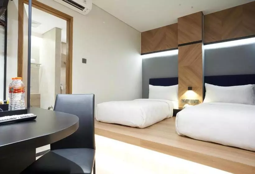 Hotelli Cordela Suites Tasikmalaya