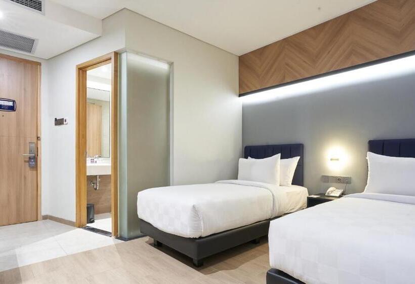 בית מלון כפרי Cordela Suites Tasikmalaya