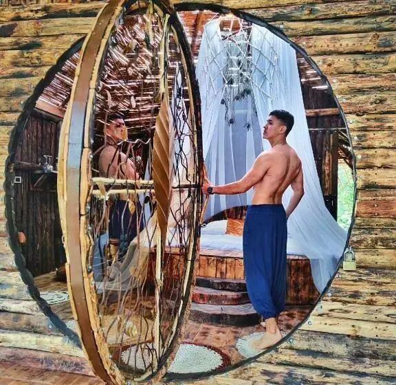 ホテル Glamping Cave