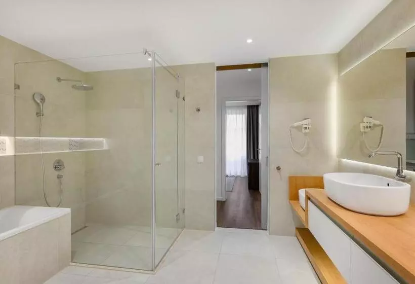 ホテル Mövenpick Balaland Resort Lake Balaton