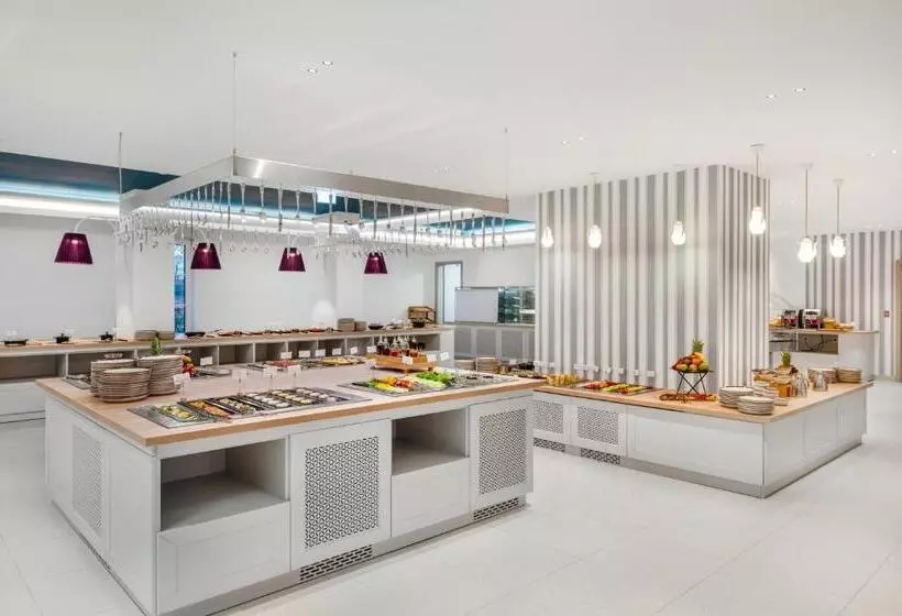 ホテル Mövenpick Balaland Resort Lake Balaton