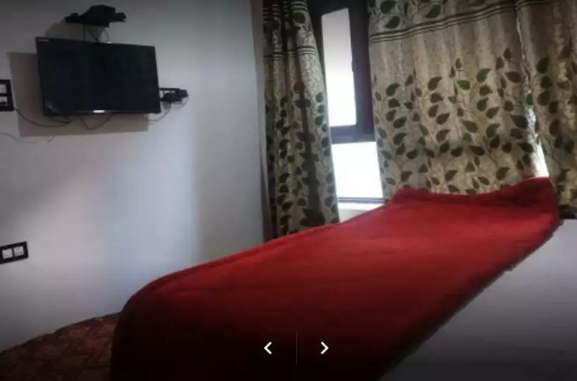 ホテル Oyo 90682 Al Ayaan Homestay