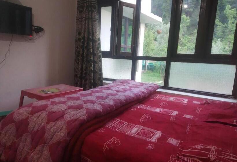 בית מלון כפרי Oyo 90682 Al Ayaan Homestay