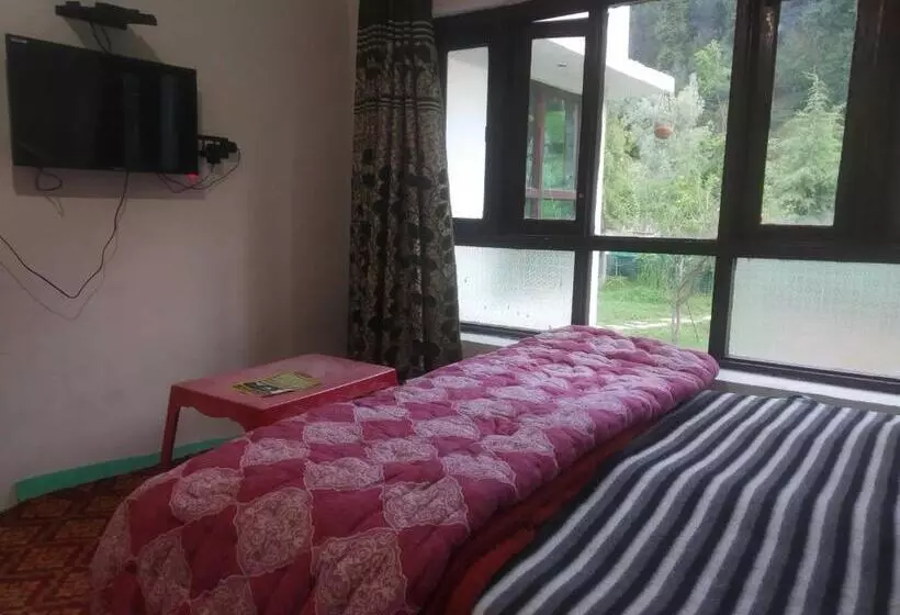 ホテル Oyo 90682 Al Ayaan Homestay