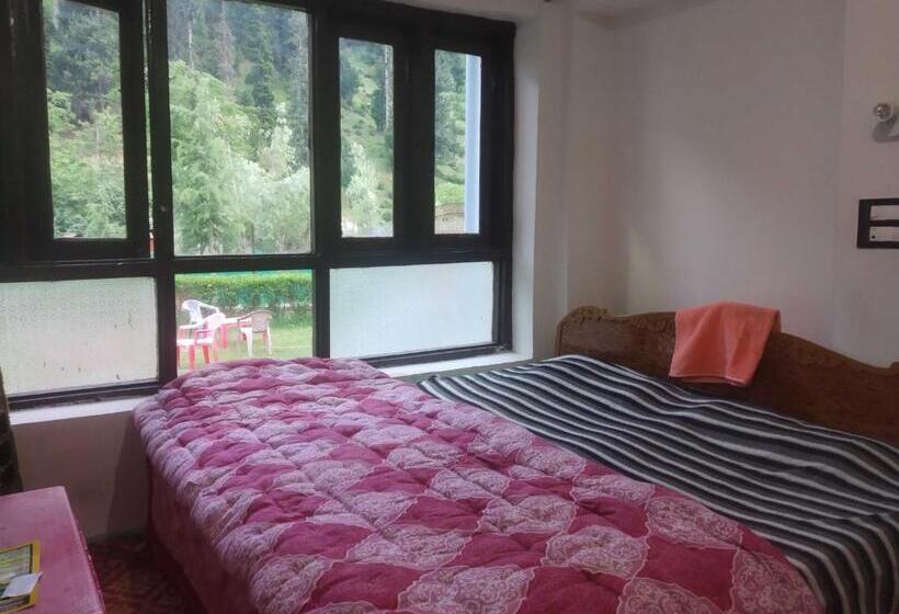 בית מלון כפרי Oyo 90682 Al Ayaan Homestay