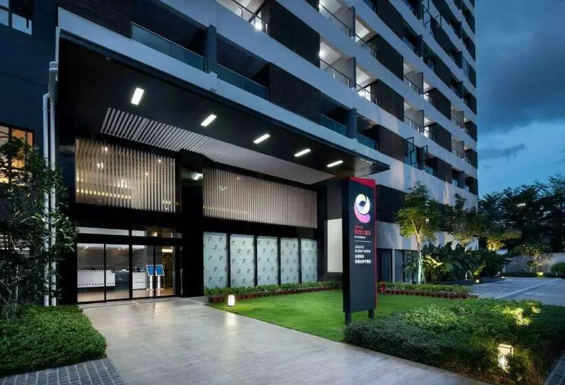 ホテル Ramada Encore By Wyndham Jiusuo Downtown
