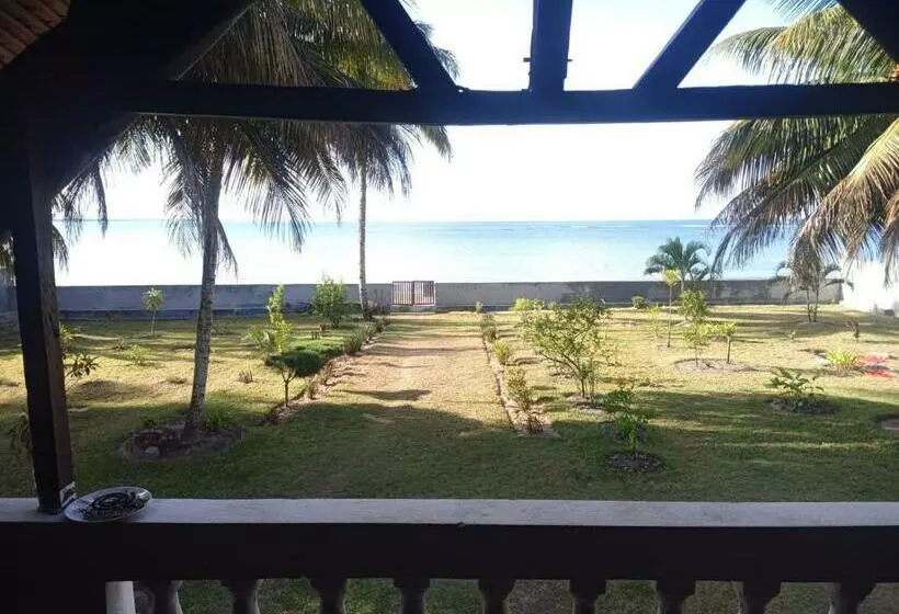 هتل Restaurant Foulpointe Loisir