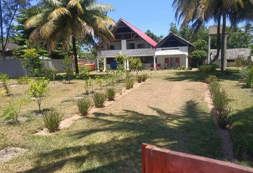 هتل Restaurant Foulpointe Loisir