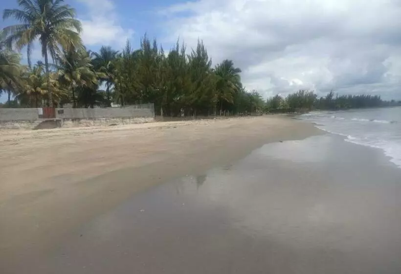 هتل Restaurant Foulpointe Loisir