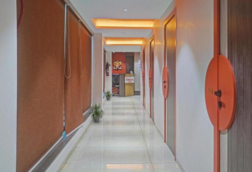 호텔 The Hallmark By Wb Inn